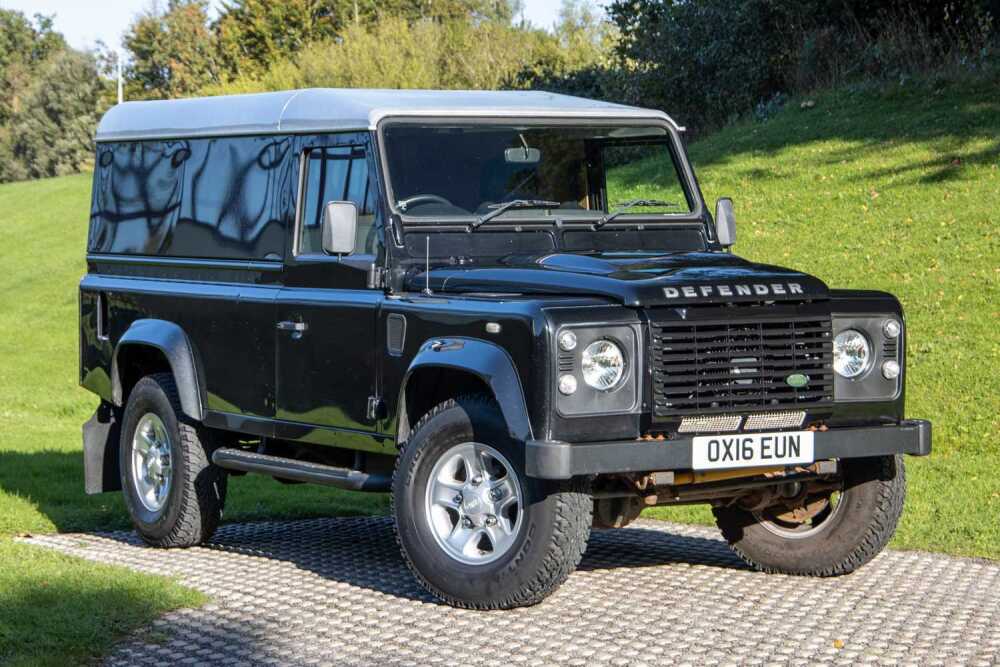 2016 Land Rover Defender 110 TD Hard Top